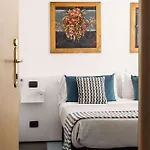 Archimede Charm - Historical Palace In Ortigia Alojamento de Acomodação e Pequeno-almoço Syracuse