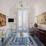 Archimede Charm - Historical Palace In Ortigia Alojamento de Acomodação e Pequeno-almoço 3*
