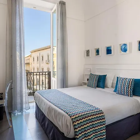 Archimede Charm - Historical Palace In Ortigia Bed & Breakfast 3*