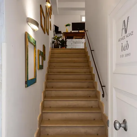 Archimede Charm B&B - Historical Palace In Ortigia Oda ve Kahvaltı