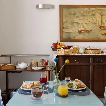 Archimede Charm - Historical Palace In Ortigia 3*