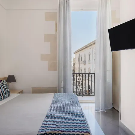 Bed & Breakfast Archimede Charm - Historical Palace In Ortigia