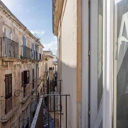Archimede Charm - Historical Palace In Ortigia 3* Syracuse