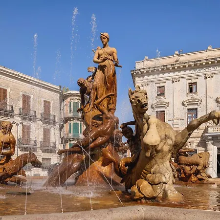 Archimede Charm - Historical Palace In Ortigia