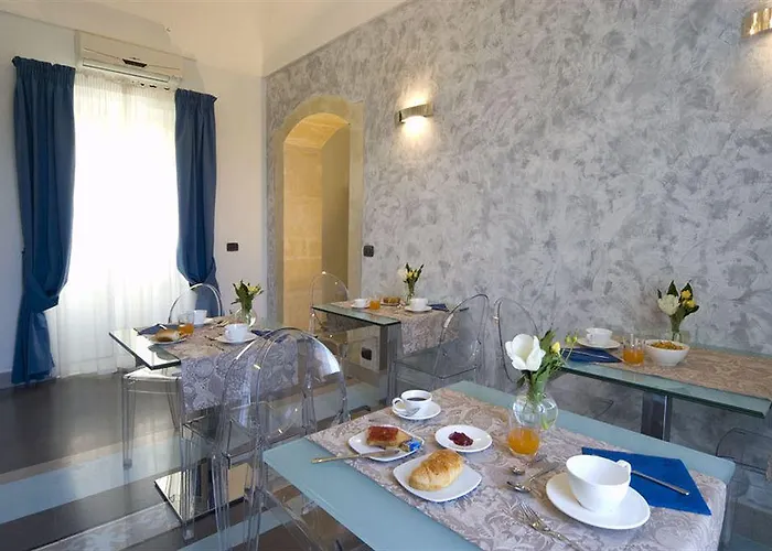 Archimede Charm B&B - Historical Palace In Ortigia 3*
