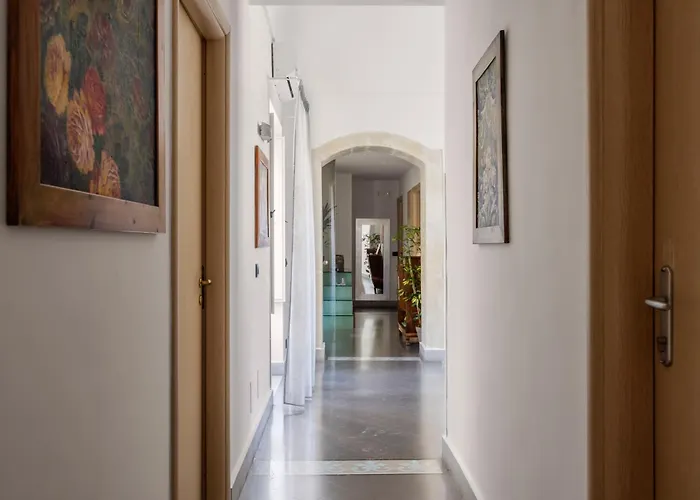 Archimede Charm B&B - Historical Palace In Ortigia Oda ve Kahvaltı Siraküza