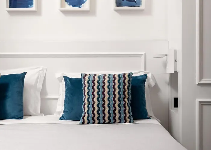 Archimede Charm B&B - Historical Palace In Ortigia Oda ve Kahvaltı