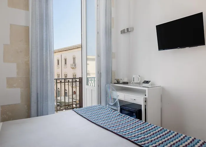 Archimede Charm B&B - Historical Palace In Ortigia
