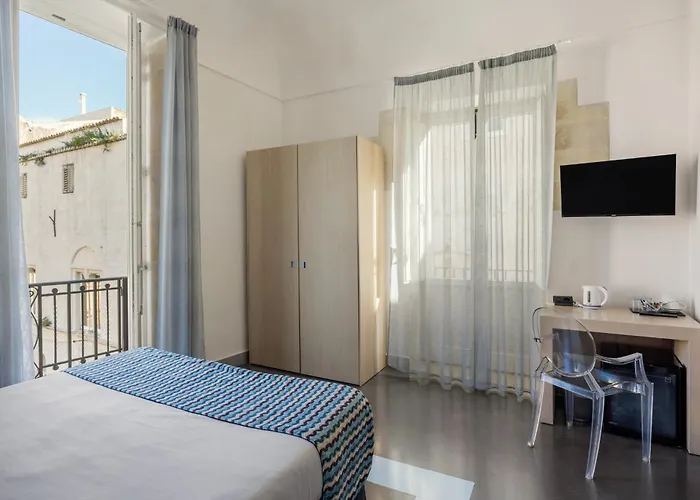 Oda ve Kahvaltı Archimede Charm B&B - Historical Palace In Ortigia Siraküza
