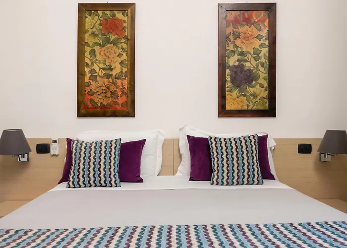 Oda ve Kahvaltı Archimede Charm B&B - Historical Palace In Ortigia