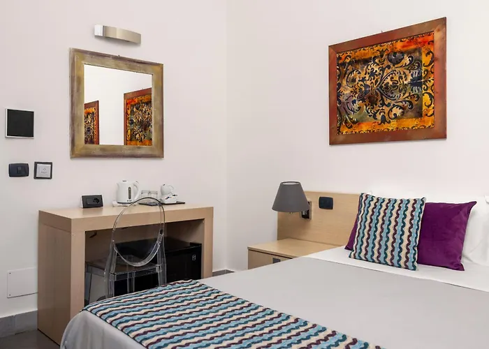 Archimede Charm B&B - Historical Palace In Ortigia Oda ve Kahvaltı